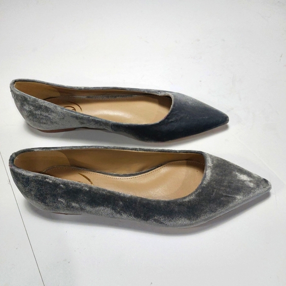 Sam Edelman Women's Gray Velvet Wanda Flats Size 6.5M - Picture 1 of 7